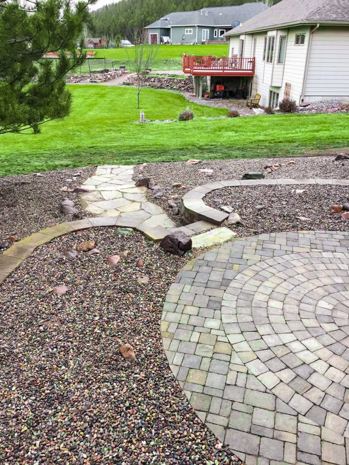 Circular Paver Patio With Flagstone Walkway